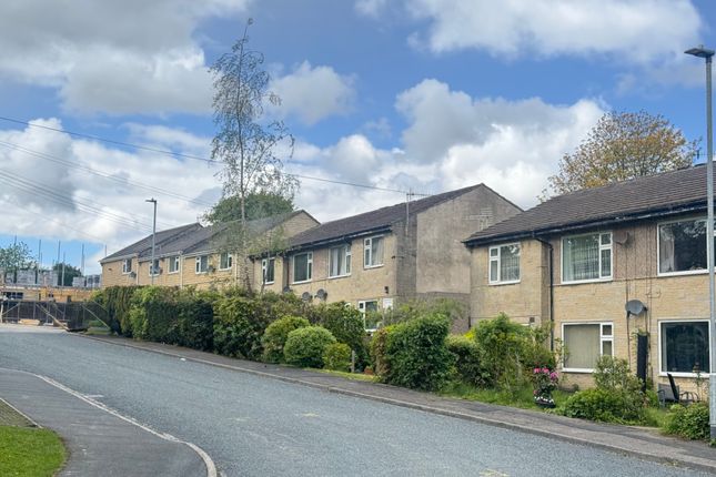 2 bed maisonette on Pasture Walk, Bradford BD14